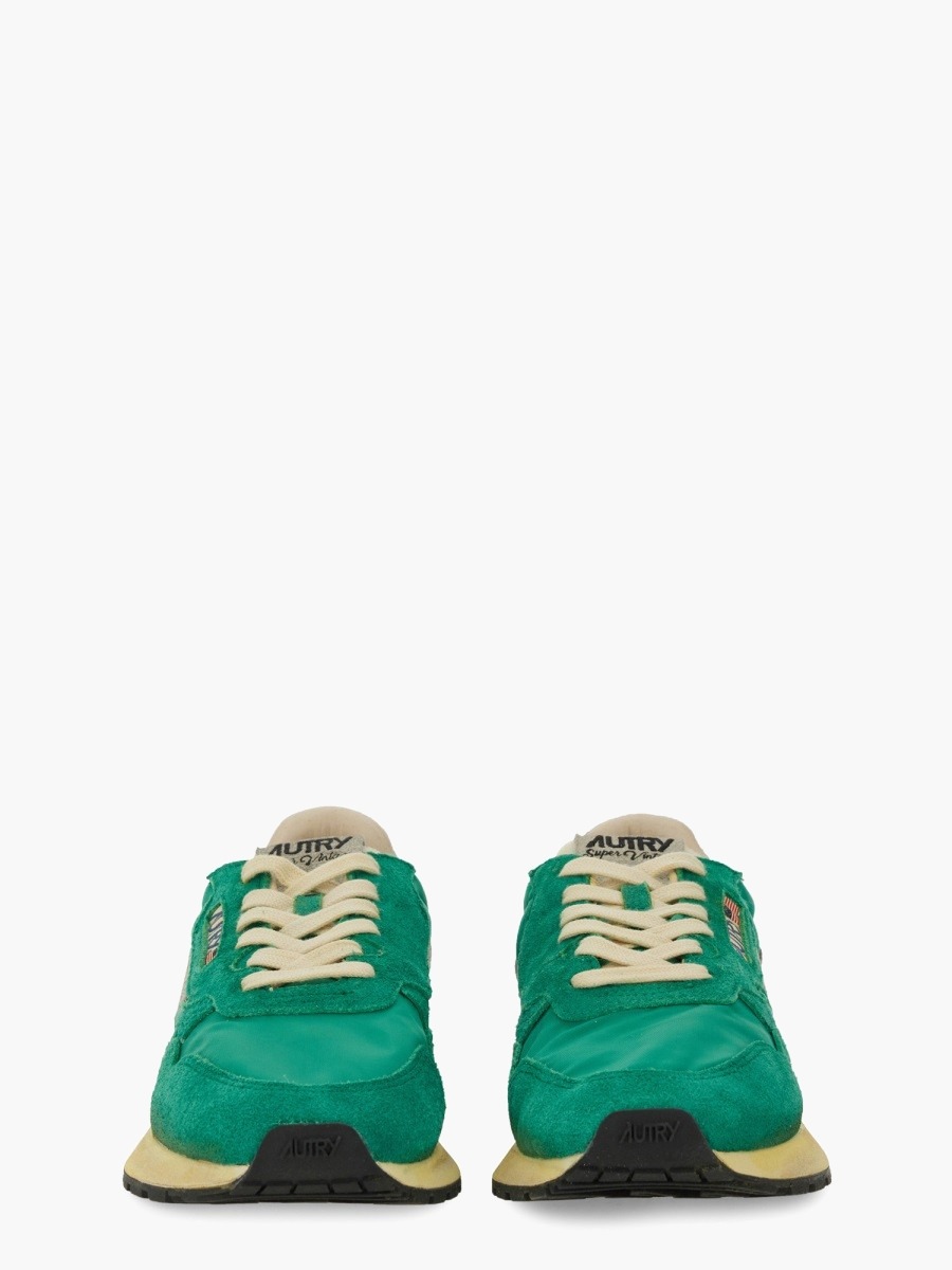 nanito_source_url:https://nokinstyle.com/2381133/reelwind-supervintage-sneaker.jpg