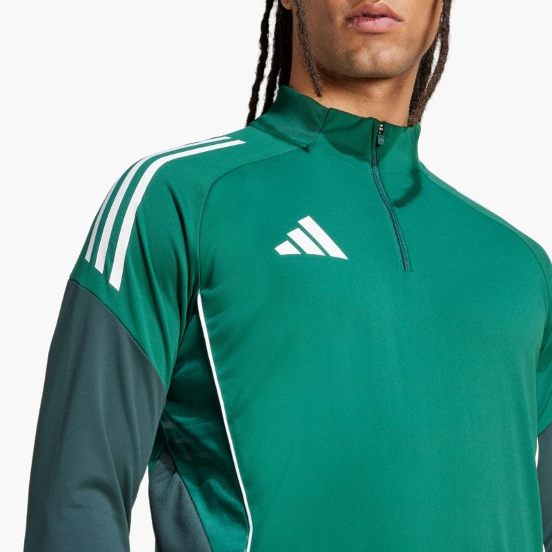 nanito_source_url:https://b2bsportswholesale.net/public/storage/productimages/39/da/a8/96/1444240/image/xlarge_clean.jpg