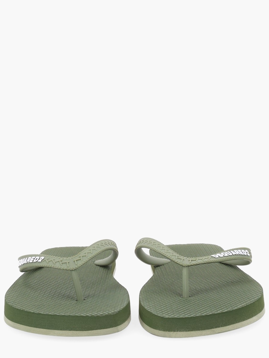 nanito_source_url:https://nokinstyle.com/2343860/flip-plop-slipper-with-logo.jpg
