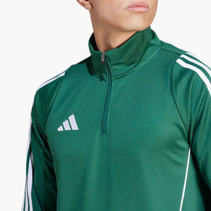 nanito_source_url:https://b2bsportswholesale.net/public/storage/productimages/3e/11/83/6e/1058825/image/xlarge_clean.jpg