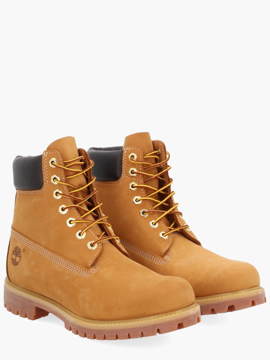 nanito_source_url:https://nokinstyle.com/2343749/waterproof-lace-up-boot.jpg