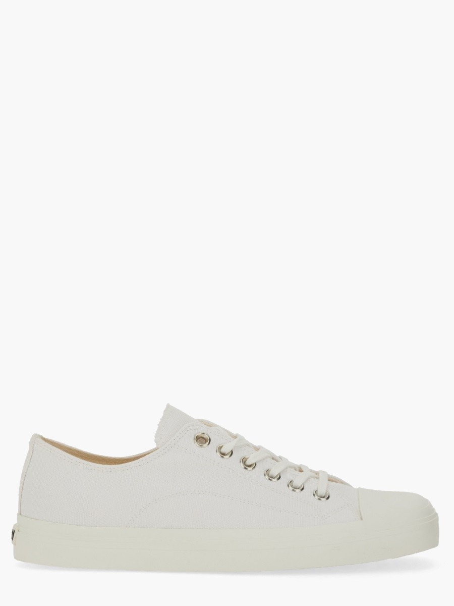 nanito_source_url:https://nokinstyle.com/2385073/sneaker-edge.jpg