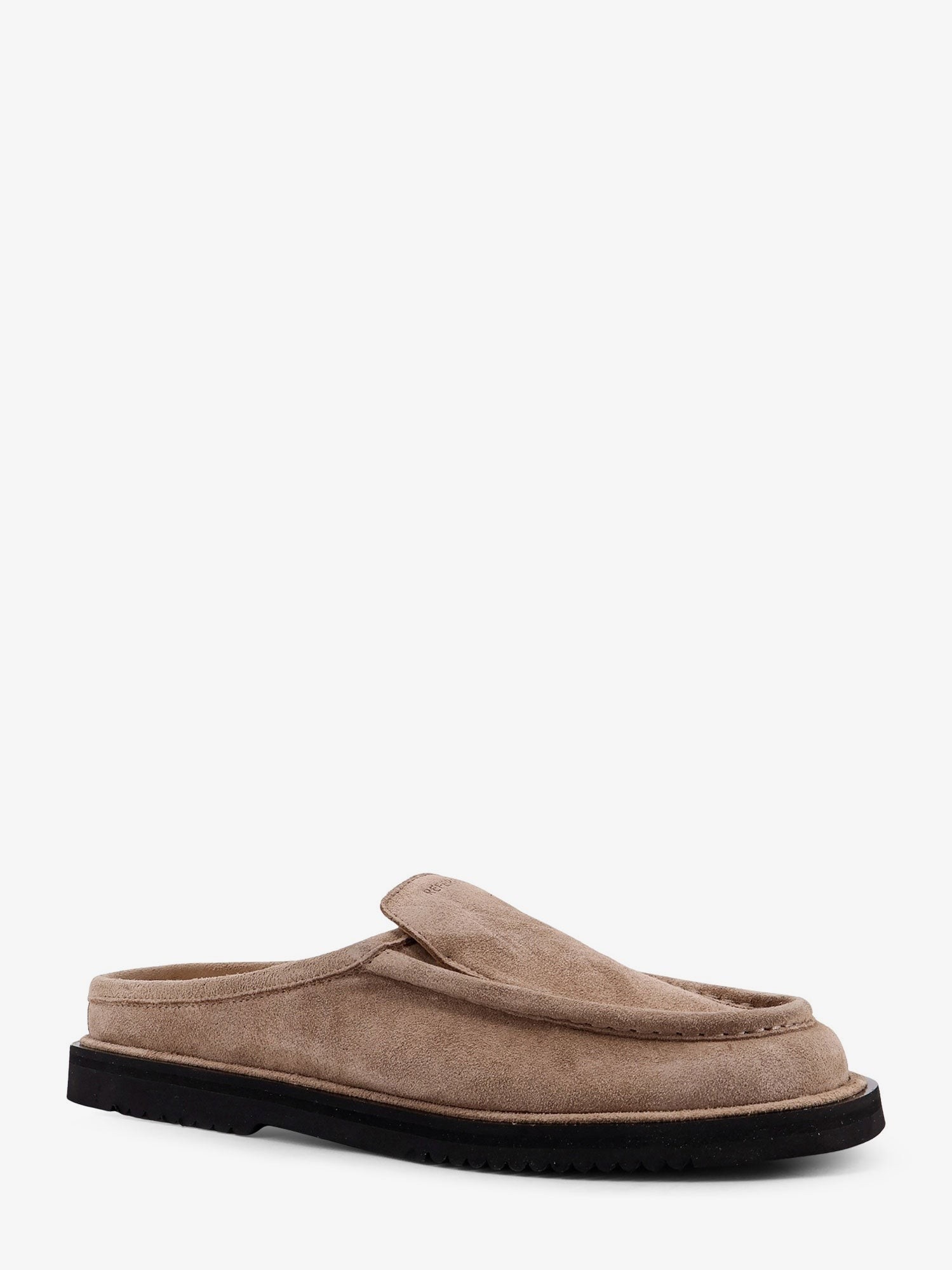 nanito_source_url:https://nokinstyle.com/2397313/the-canoa-resort-suede-sabot.jpg