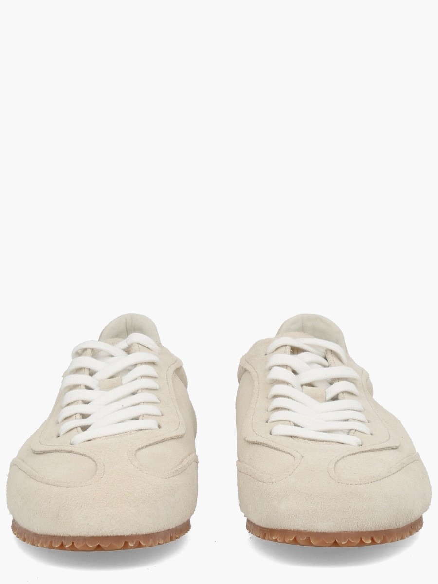 nanito_source_url:https://nokinstyle.com/2333692/daze-runner-sneaker.jpg