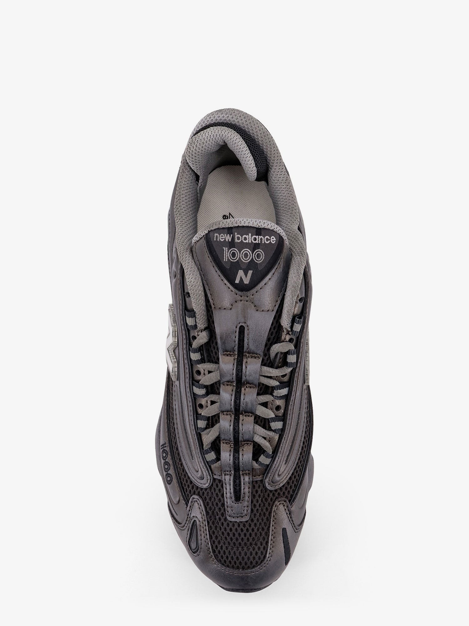 nanito_source_url:https://nokinstyle.com/2398879/1000-low-top-mesh-sneakers.jpg