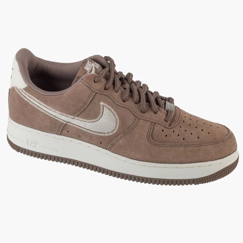 Обувь Nike Air Force 1 07 Lv8 M HJ4465-200 коричневый