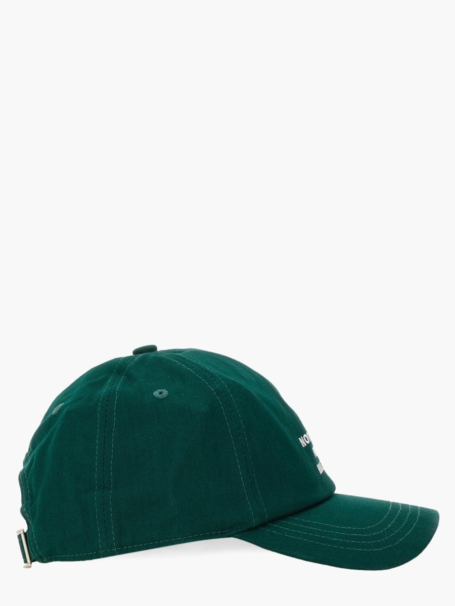 nanito_source_url:https://nokinstyle.com/2324133/baseball-cap.jpg