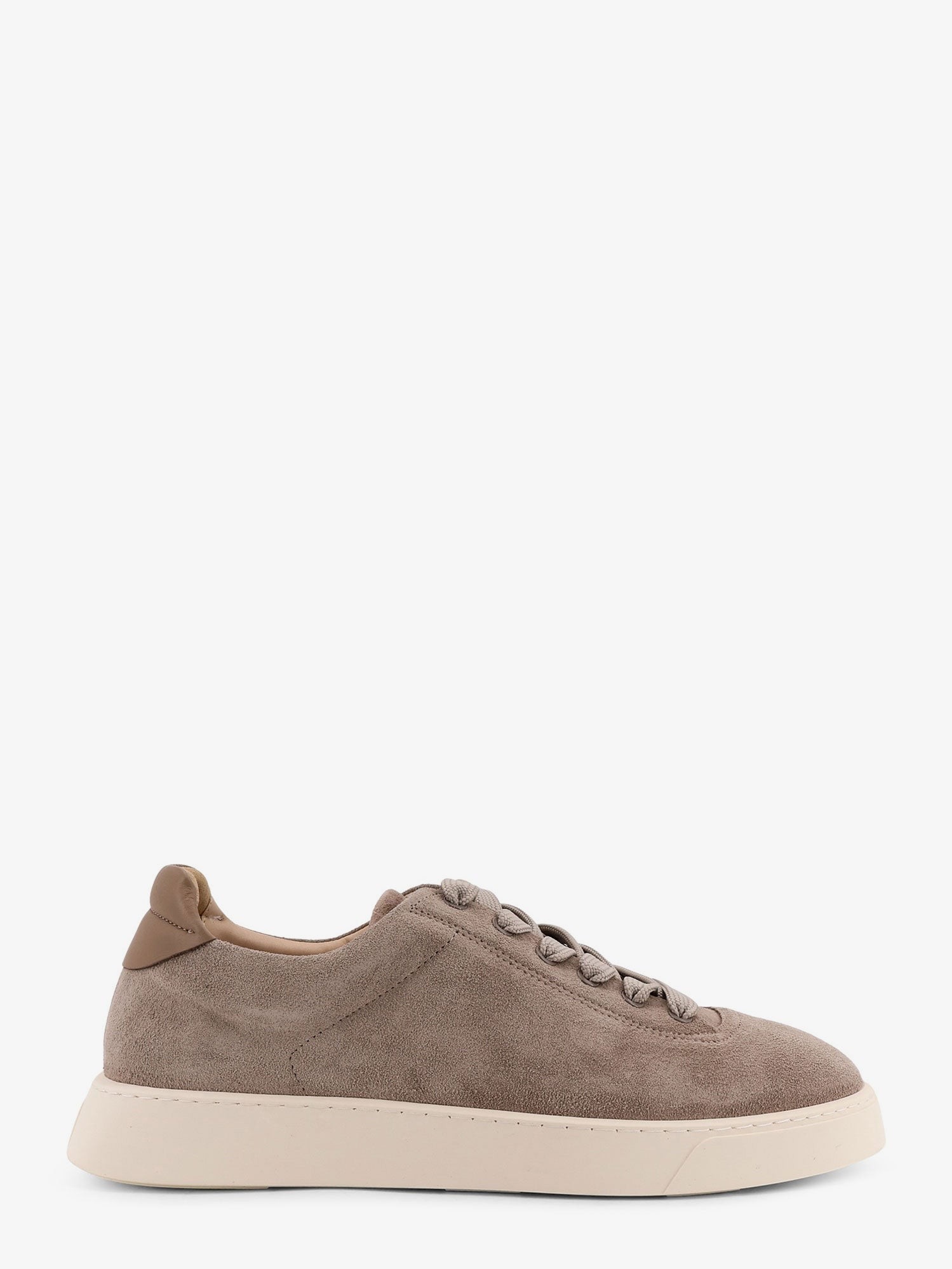 nanito_source_url:https://nokinstyle.com/2397265/the-cassetta-suede-sneakers.jpg
