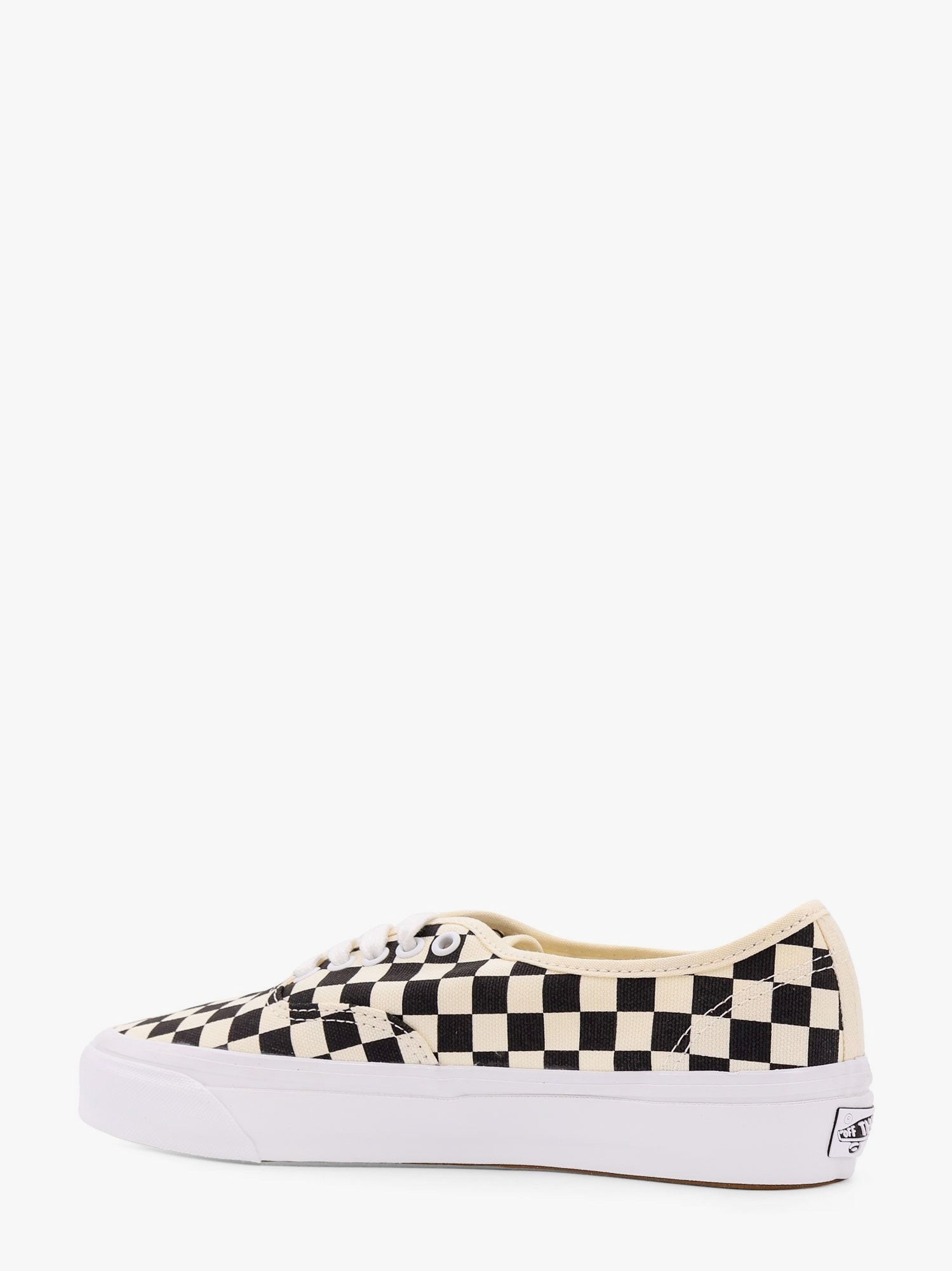 nanito_source_url:https://nokinstyle.com/2423280/lx-authentic-reissue-sneakers.jpg