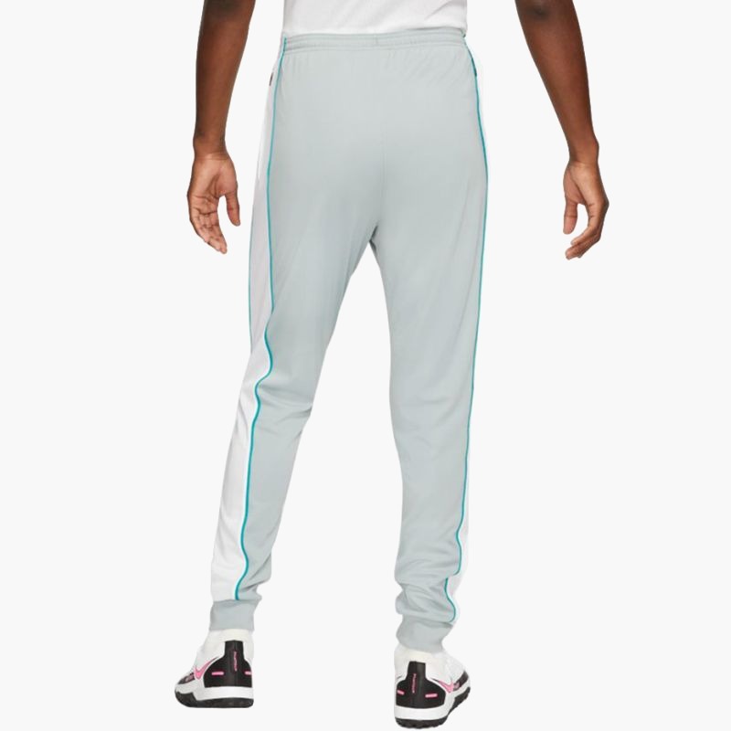 nanito_source_url:https://b2bsportswholesale.net/public/storage/productimages/09/f7/dd/e2/2201099/image/xlarge_clean.jpg