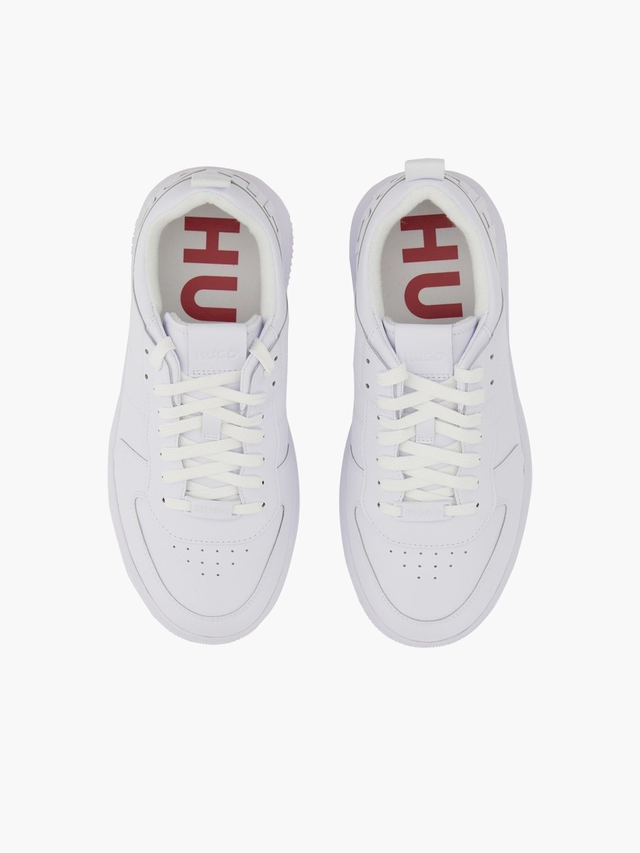 nanito_source_url:https://nokinstyle.com/2347054/sneaker-with-logo.jpg