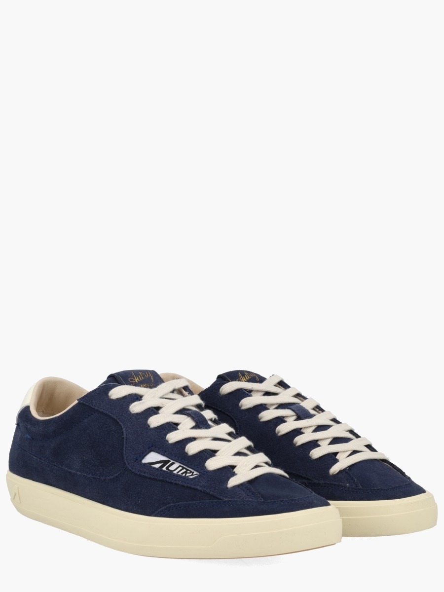 nanito_source_url:https://nokinstyle.com/2417178/sneaker-windscape-low.jpg
