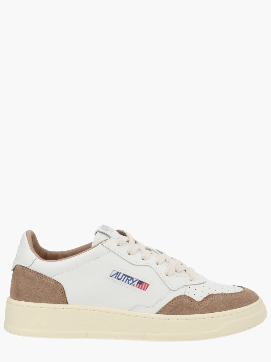 nanito_source_url:https://nokinstyle.com/2334977/medalist-low-sneaker.jpg
