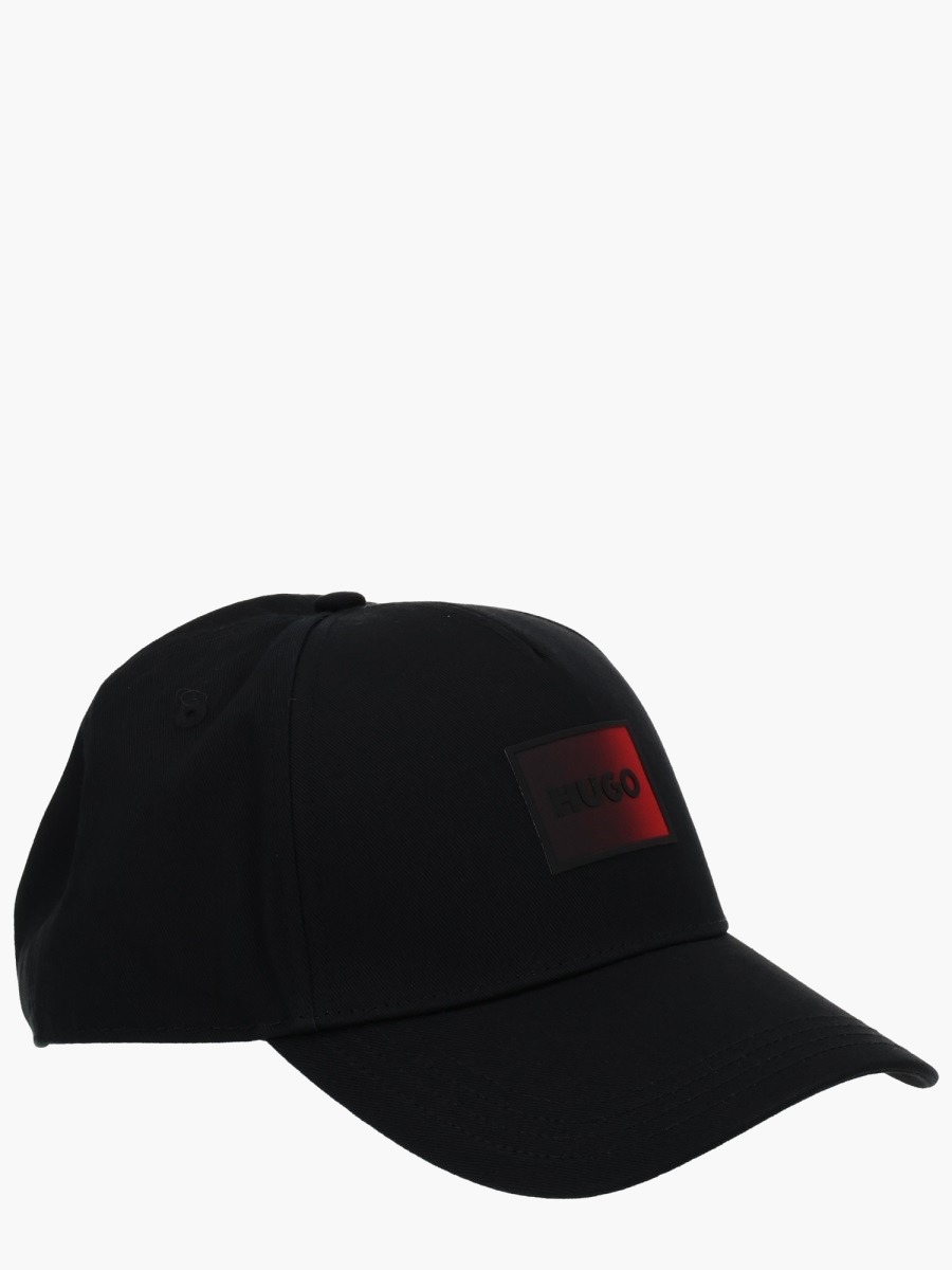 nanito_source_url:https://nokinstyle.com/2342703/baseball-hat-with-logo.jpg