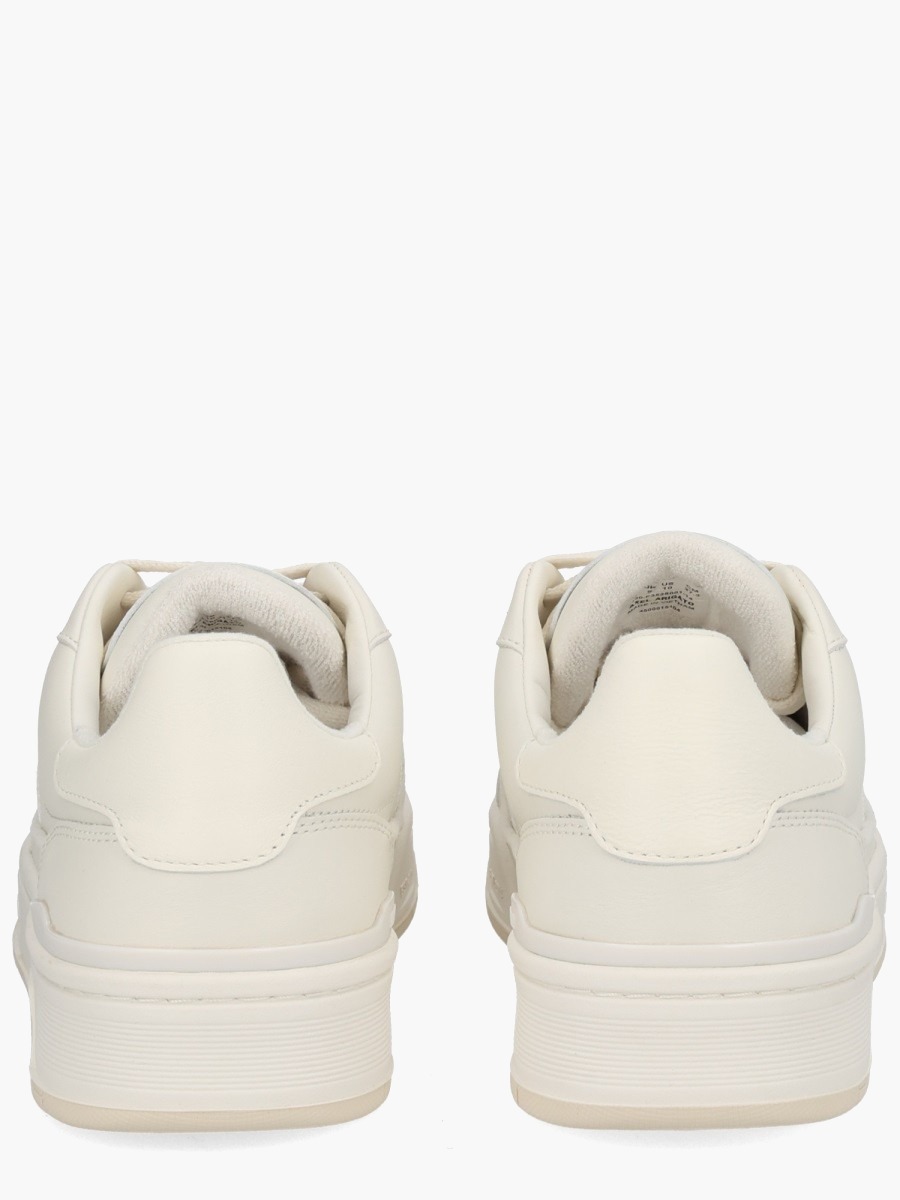 nanito_source_url:https://nokinstyle.com/2336856/sneaker-clay.jpg