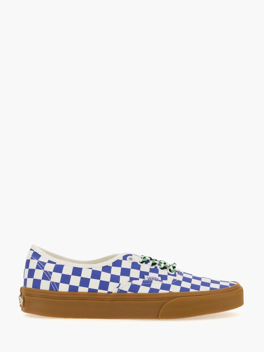 nanito_source_url:https://nokinstyle.com/2349594/authentic-sneaker.jpg