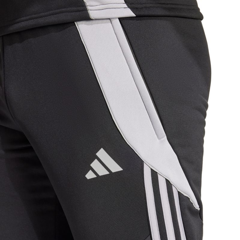 nanito_source_url:https://b2bsportswholesale.net/public/storage/productimages/be/d3/4b/7a/1131369/image/xlarge_clean.jpg