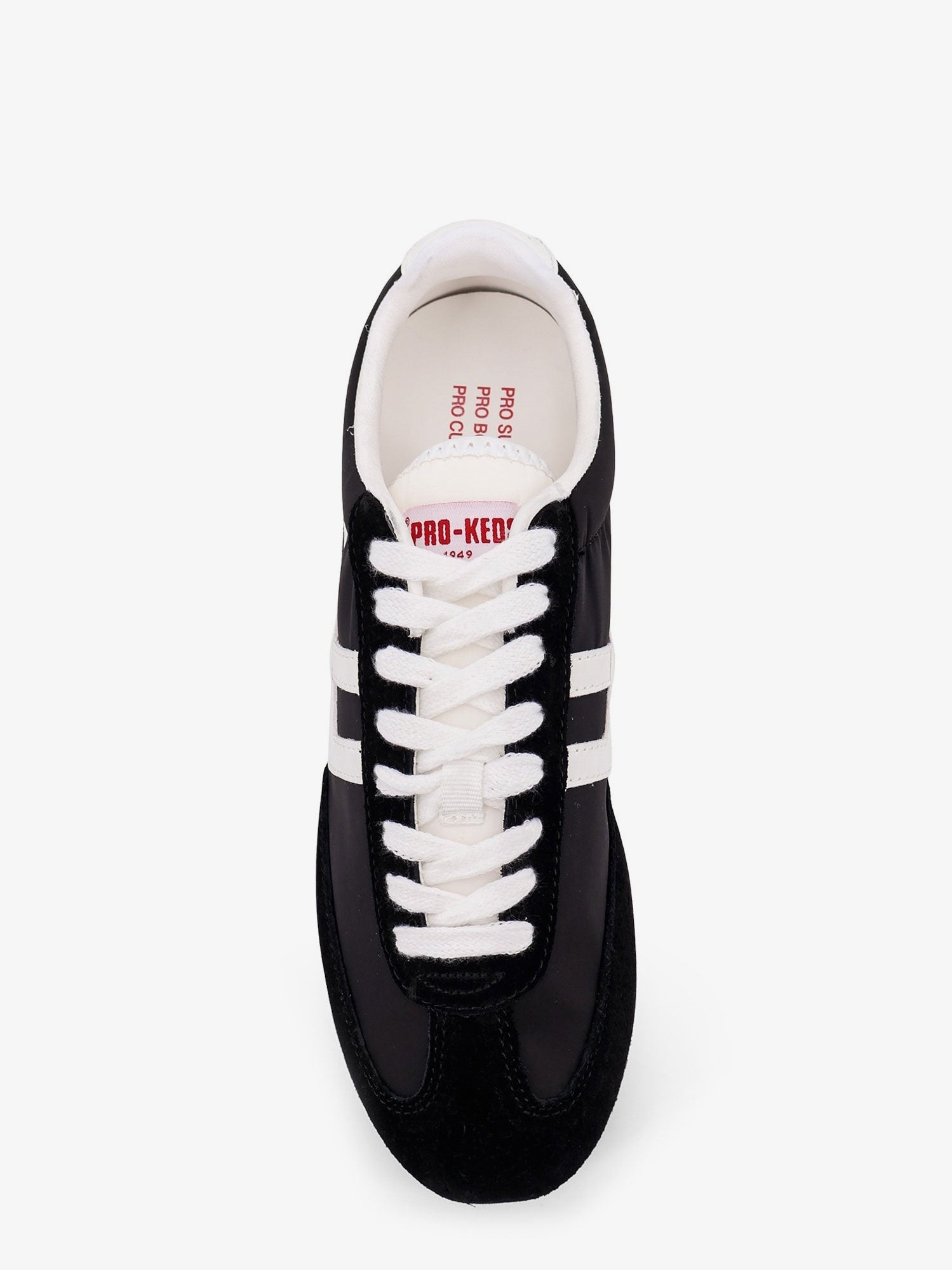 nanito_source_url:https://nokinstyle.com/2397332/racer-77-sneakers-in-suede-and-nylon.jpg