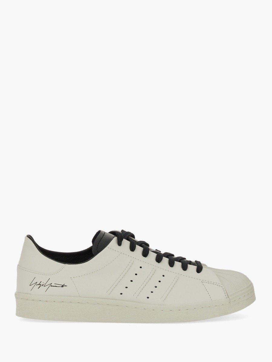 nanito_source_url:https://nokinstyle.com/2368572/superstar-sneaker.jpg