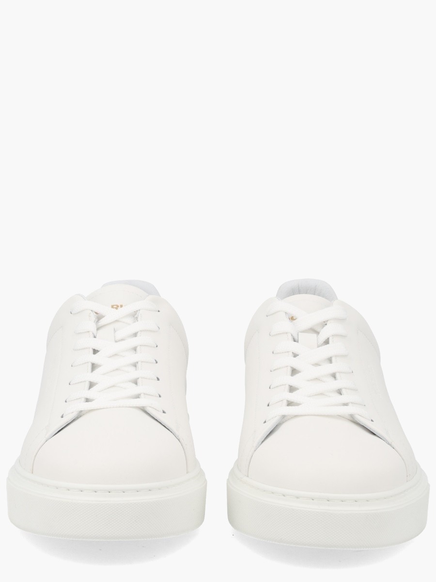 nanito_source_url:https://nokinstyle.com/2422558/sneaker-classic-court.jpg