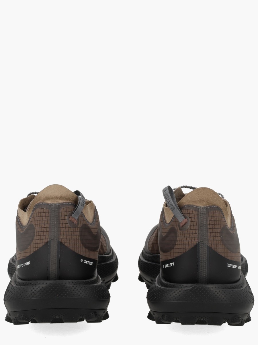 nanito_source_url:https://nokinstyle.com/2418587/sneaker-therocker.jpg