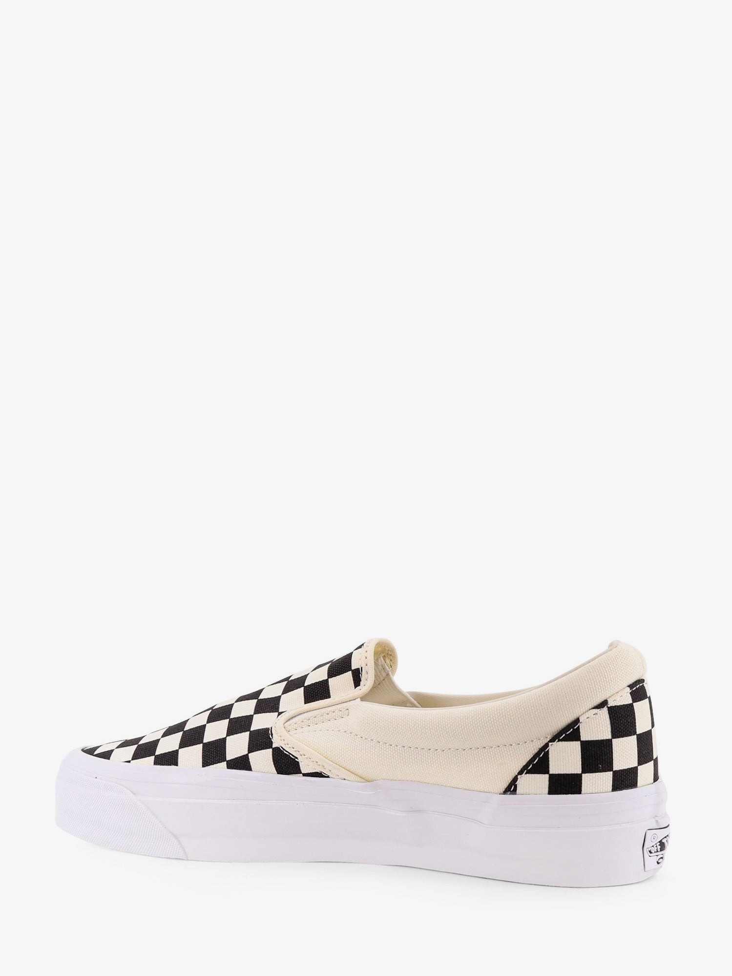 nanito_source_url:https://nokinstyle.com/2435233/reisseu-98-lx-slip-on-canvas-sneakers.jpg