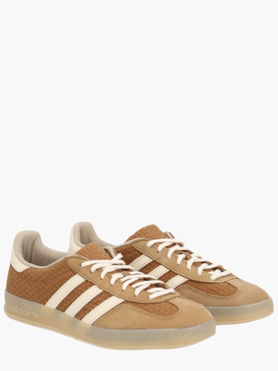 nanito_source_url:https://nokinstyle.com/2378159/gazelle-indoor-sneaker.jpg