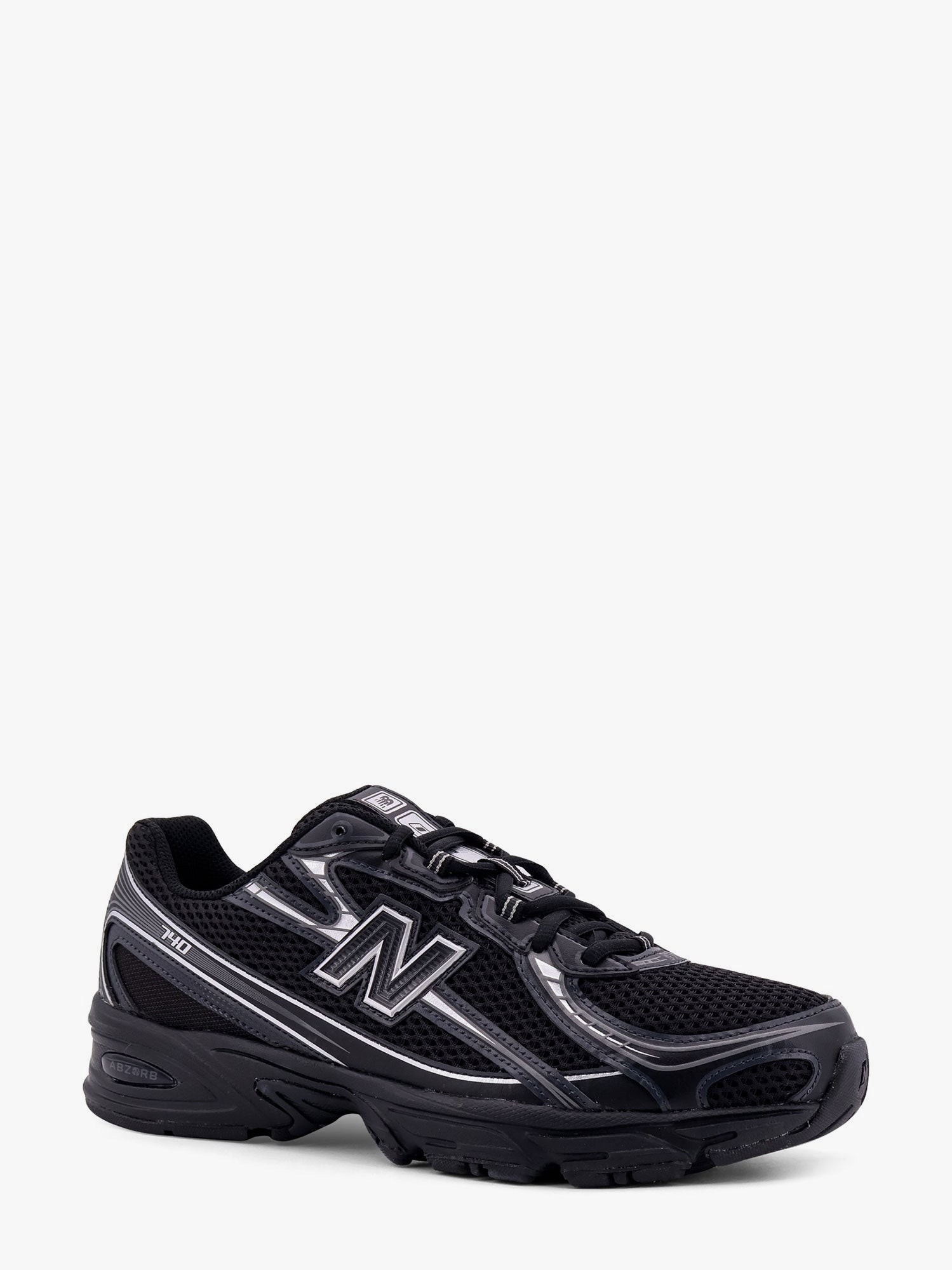 nanito_source_url:https://nokinstyle.com/2398483/740-mesh-sneakers-with-logo-on-the-side.jpg