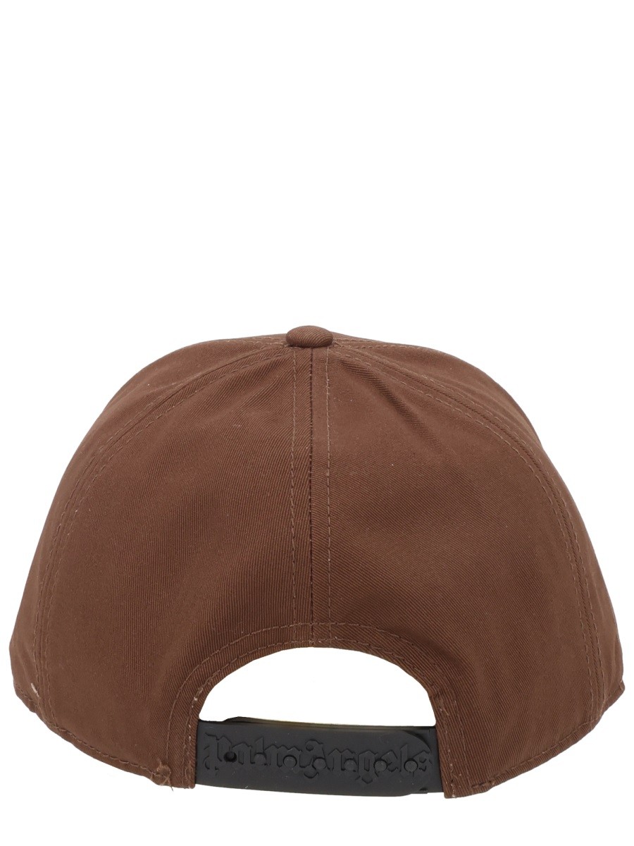 nanito_source_url:https://nokinstyle.com/2420025/cappello-da-baseball-overlogo.jpg