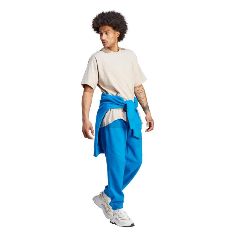 nanito_source_url:https://b2bsportswholesale.net/public/storage/productimages/4a/ac/f5/9c/1336342/image/xlarge_clean.jpg