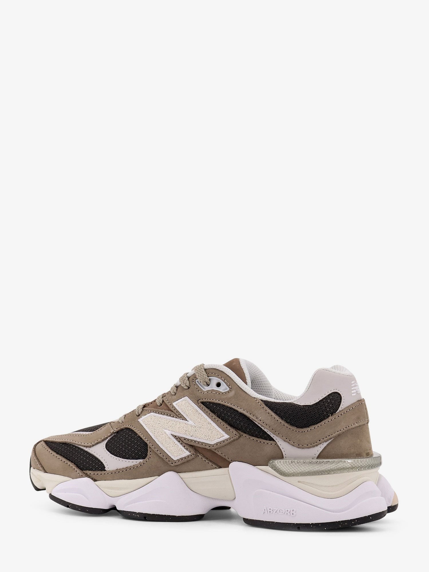nanito_source_url:https://nokinstyle.com/2399226/9060-low-top-mesh-sneakers-with-suede-interts.jpg