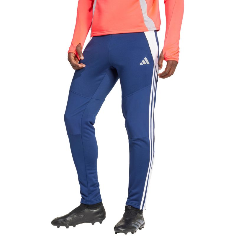 nanito_source_url:https://b2bsportswholesale.net/public/storage/productimages/3f/08/6d/e8/1131359/image/xlarge_clean.jpg
