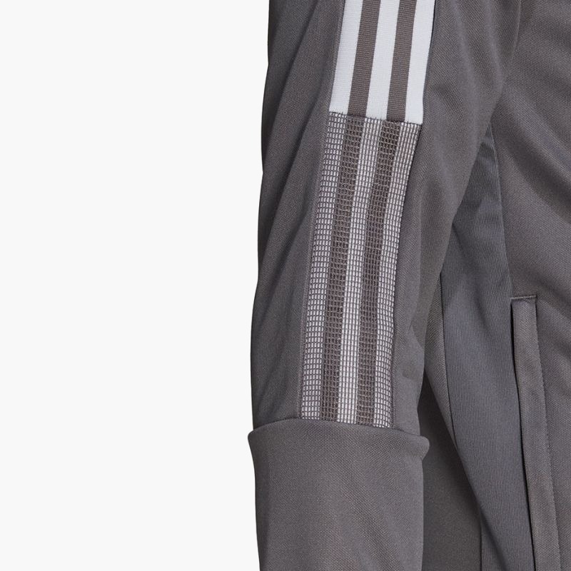 nanito_source_url:https://b2bsportswholesale.net/public/storage/productimages/f9/36/1e/45/620808/image/xlarge_clean.jpg