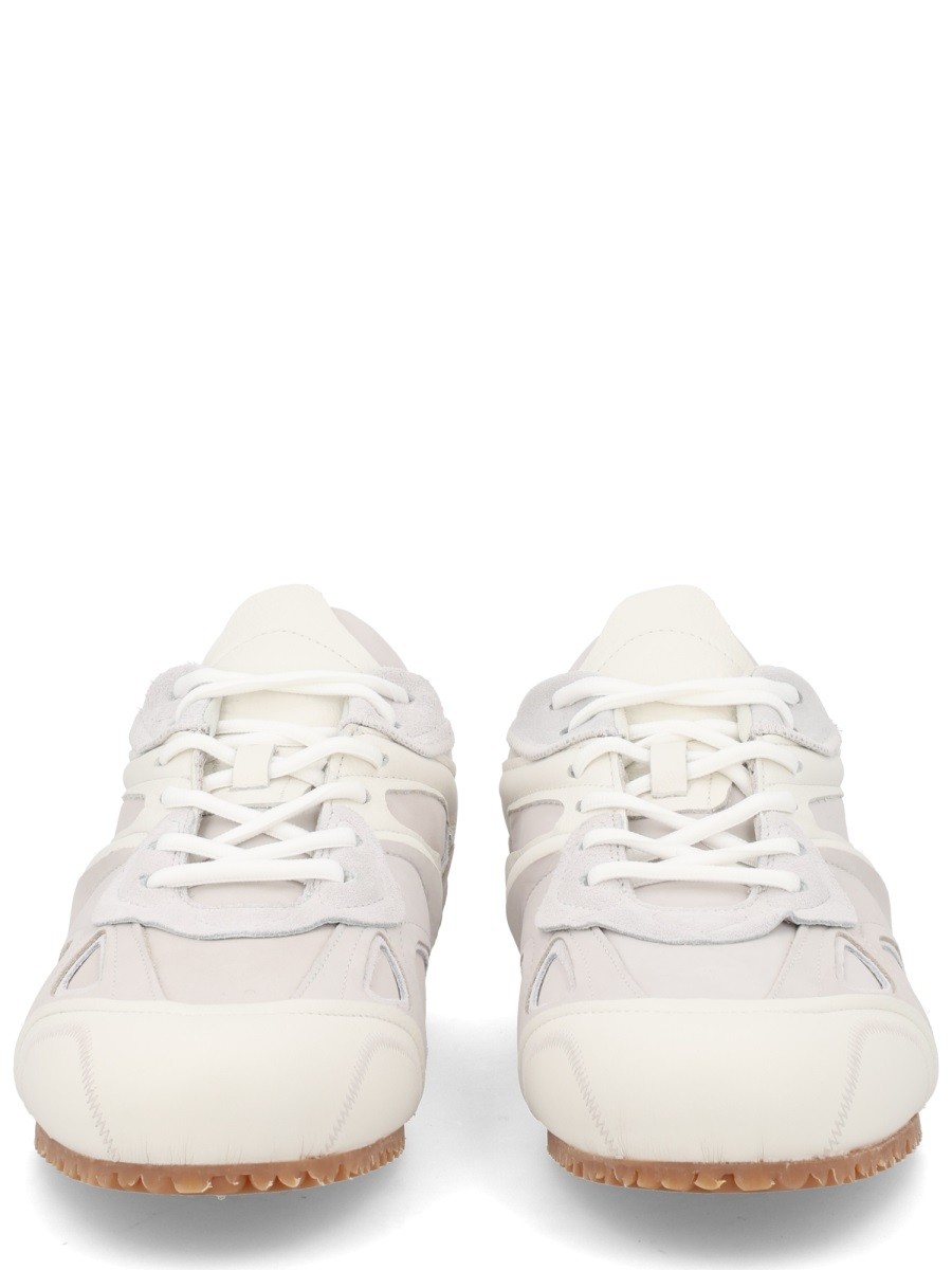 nanito_source_url:https://nokinstyle.com/2431454/sneaker-slow-runner.jpg