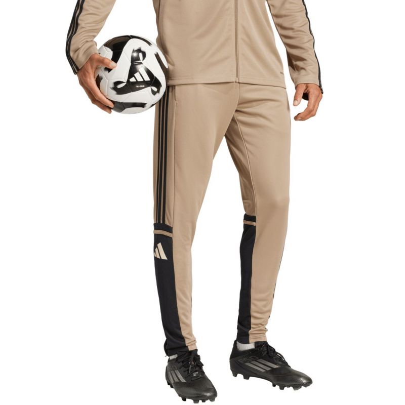 nanito_source_url:https://b2bsportswholesale.net/public/storage/productimages/6d/5a/b8/1a/1399503/image/xlarge_clean.jpg