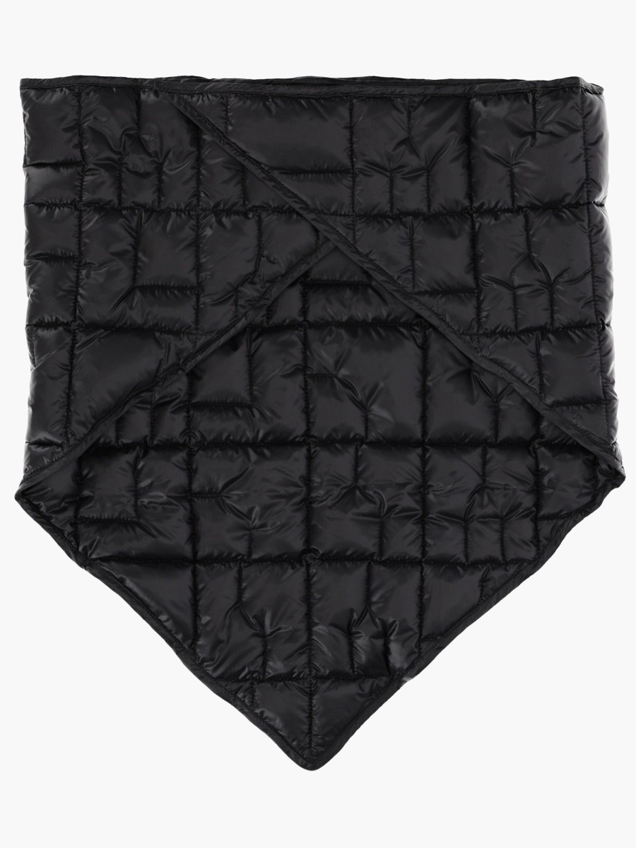 nanito_source_url:https://nokinstyle.com/2364812/nylon-scarf.jpg