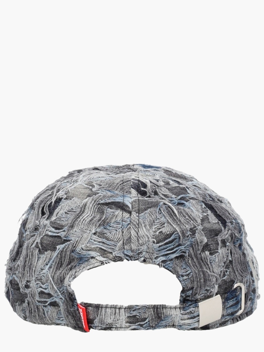 nanito_source_url:https://nokinstyle.com/2365825/c-pied-baseball-cap.jpg