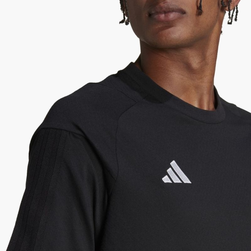 nanito_source_url:https://b2bsportswholesale.net/public/storage/productimages/dd/f1/88/45/891278/image/xlarge_clean.jpg