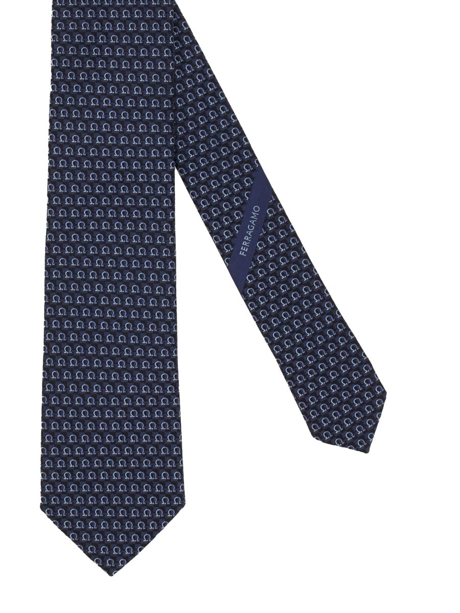 nanito_source_url:https://nokinstyle.com/2442039/silk-tie.jpg