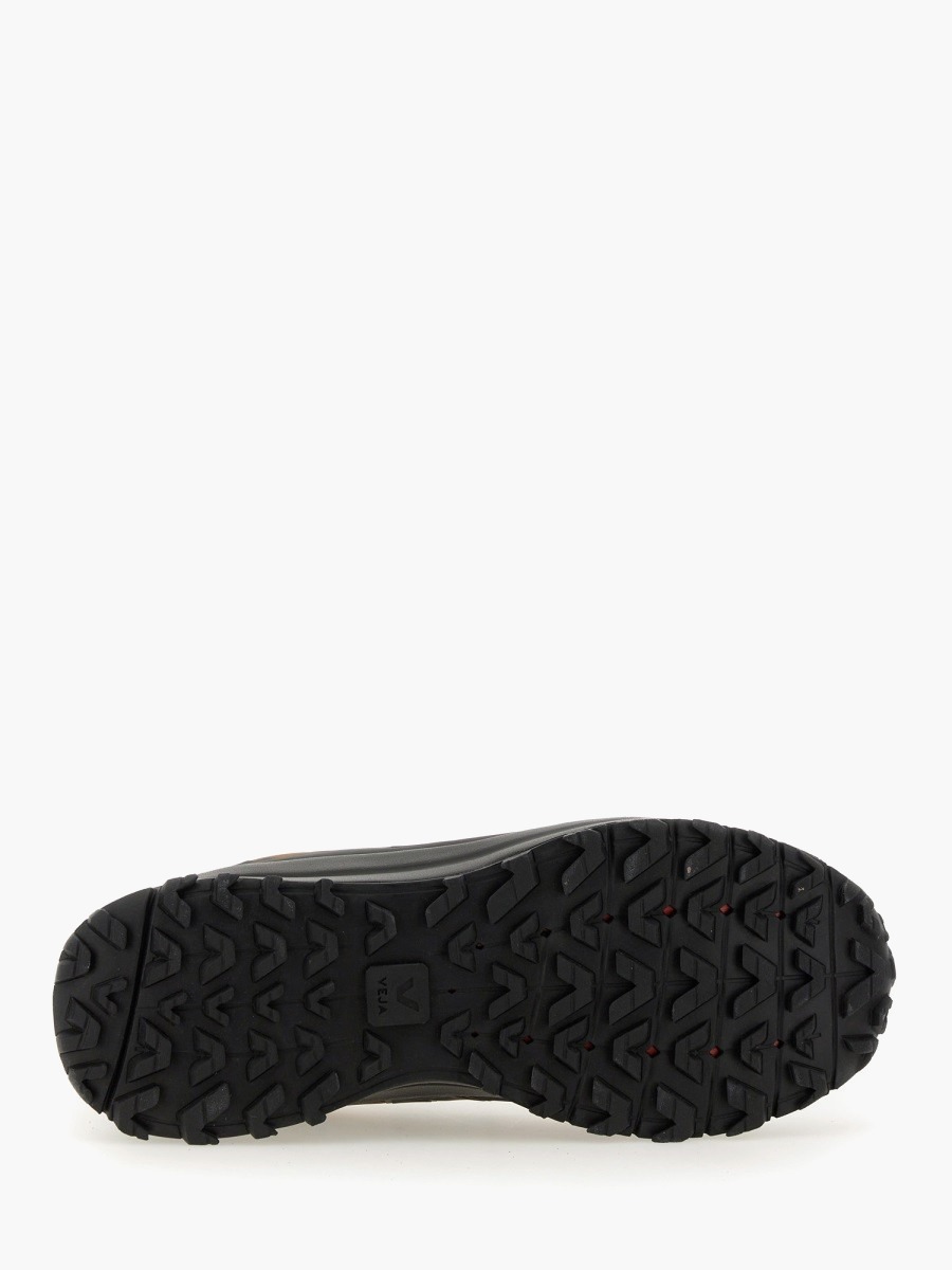 nanito_source_url:https://nokinstyle.com/2348342/fitz-roy-trek-shell-sneaker.jpg