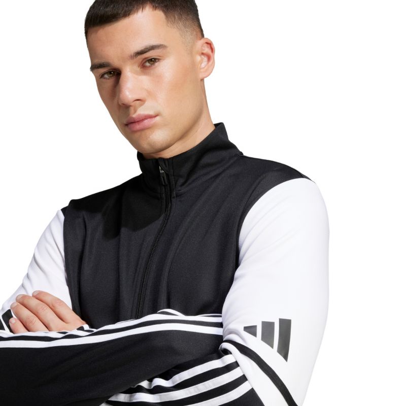 nanito_source_url:https://b2bsportswholesale.net/public/storage/productimages/e4/14/4d/65/1420411/image/xlarge_clean.jpg
