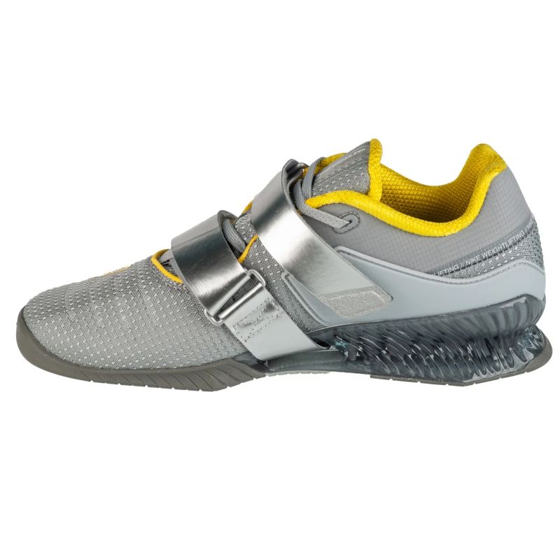 nanito_source_url:https://b2bsportswholesale.net/public/storage/productimages/27/42/5e/8b/1271143/image/xlarge_clean.jpg