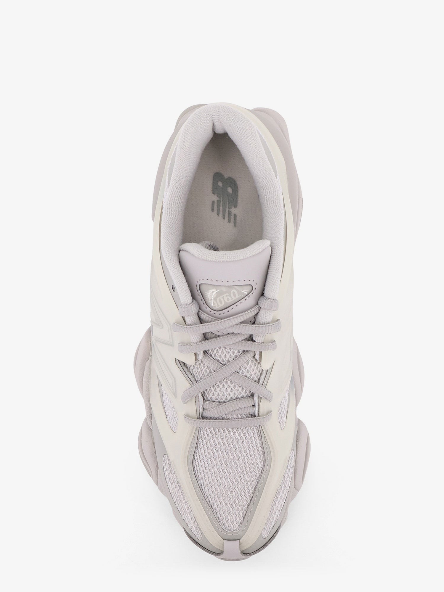 nanito_source_url:https://nokinstyle.com/2397729/nylon-9060-sneakers-with-rubber-inserts.jpg