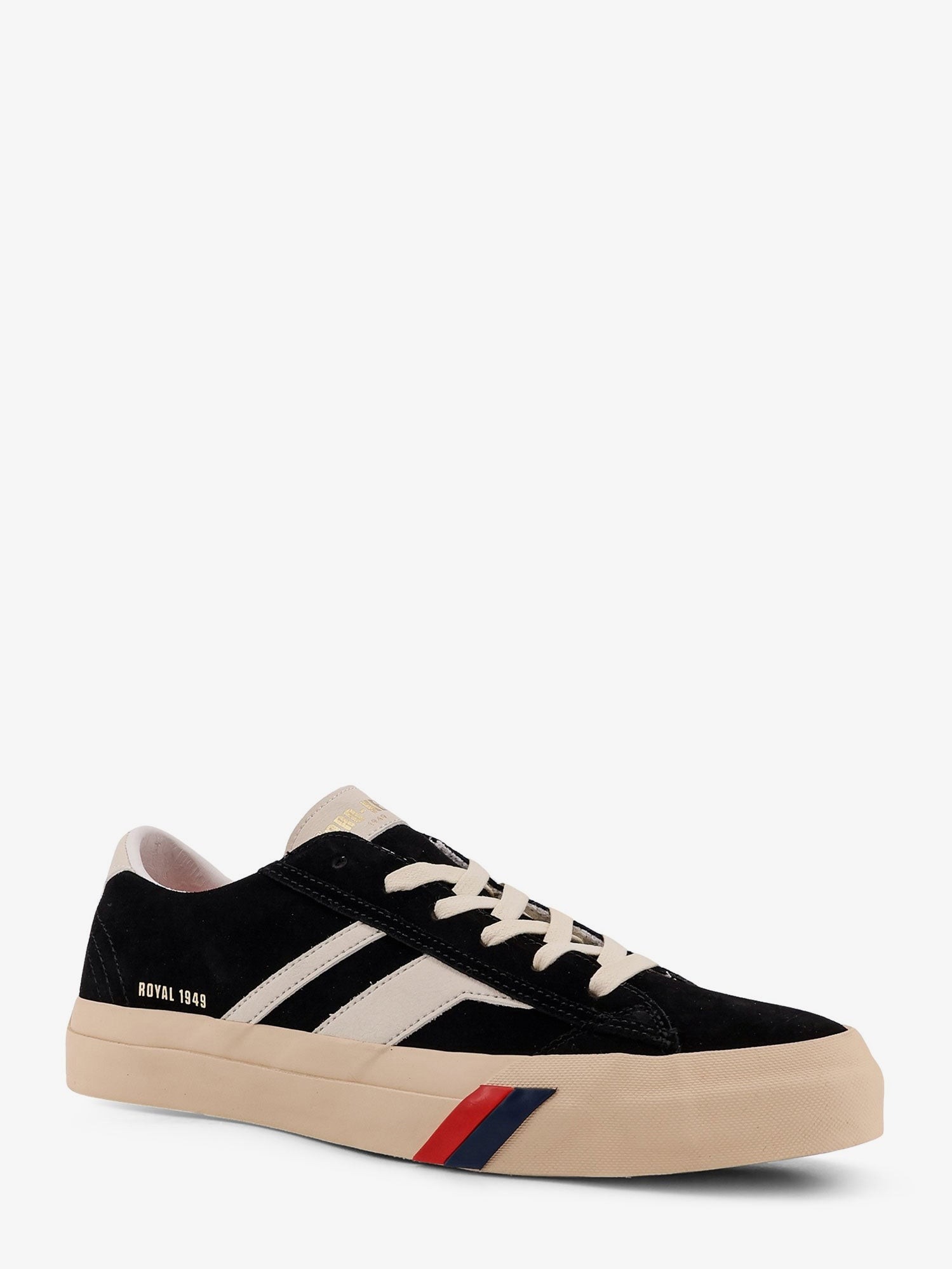 nanito_source_url:https://nokinstyle.com/2402684/royal-classic-suede-sneakers.jpg