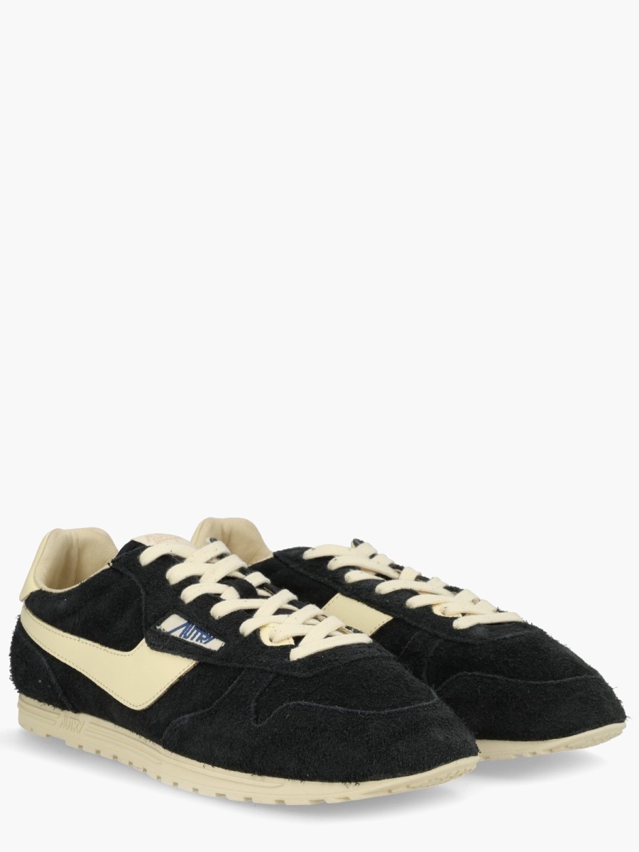 nanito_source_url:https://nokinstyle.com/2327806/windspin-sneaker.jpg