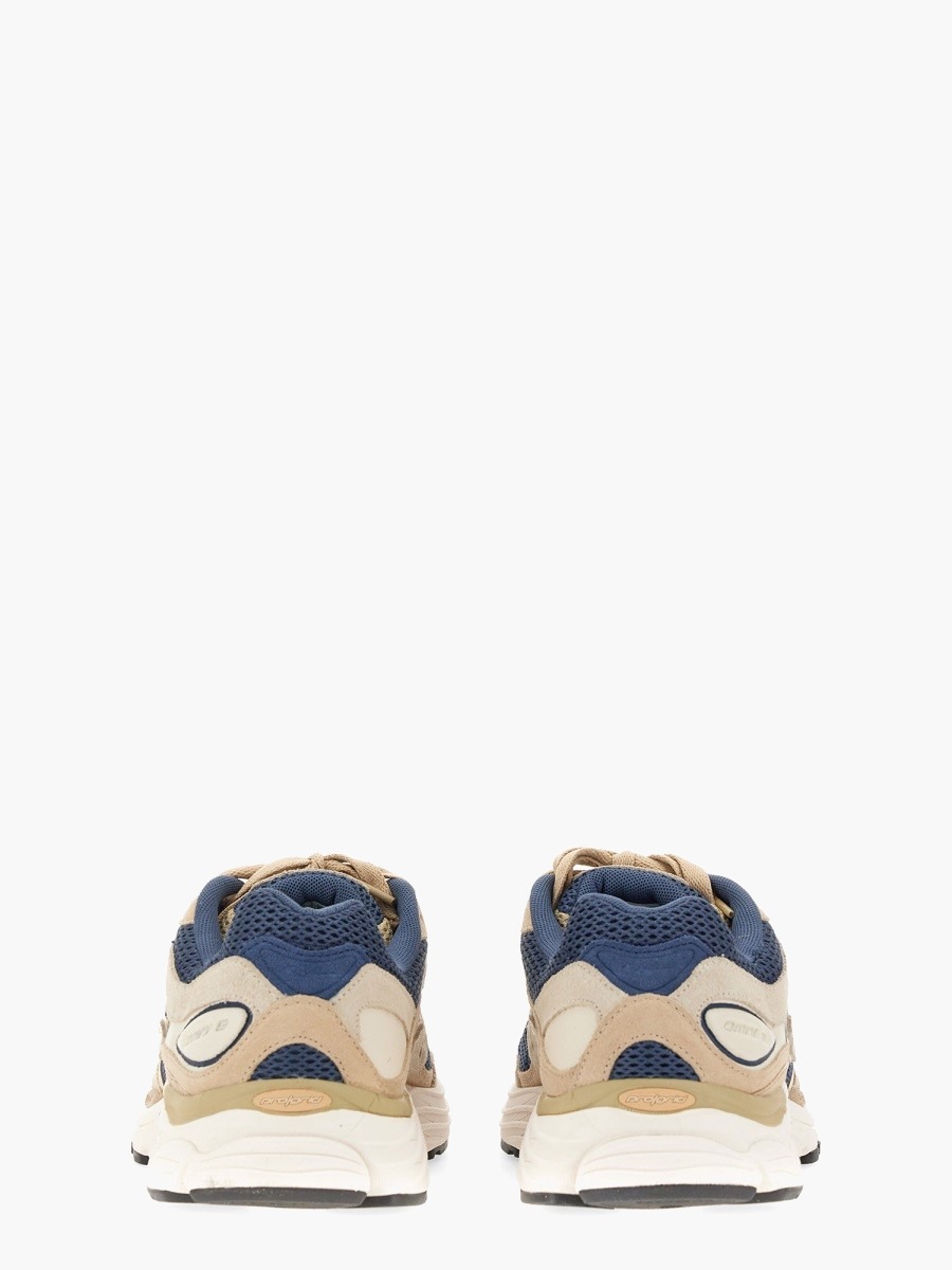 nanito_source_url:https://nokinstyle.com/2323174/progrid-omni-9-premium-sneaker.jpg