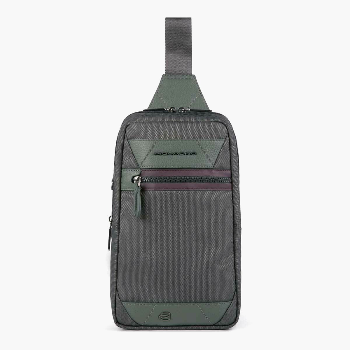 nanito_source_url:https://www.mewse.ro/images/produse/piquadro-piquadro-backpack-military-green-sling-bag-for-men--1677482015.jpg