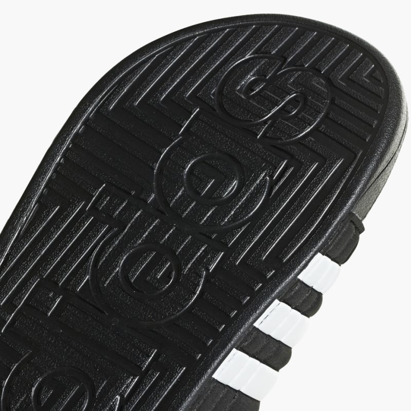 nanito_source_url:https://b2bsportswholesale.net/public/storage/productimages/65/ae/b1/a8/2134155/image/xlarge_clean.jpg