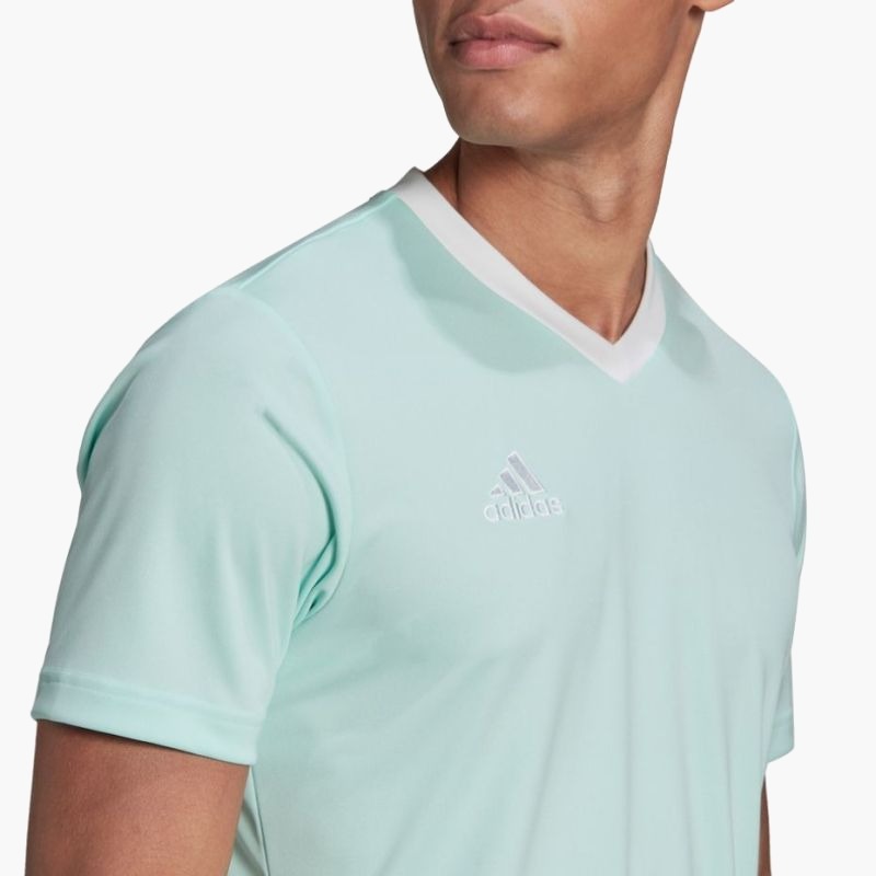 nanito_source_url:https://b2bsportswholesale.net/public/storage/productimages/5d/52/c0/36/2225878/image/xlarge_clean.jpg