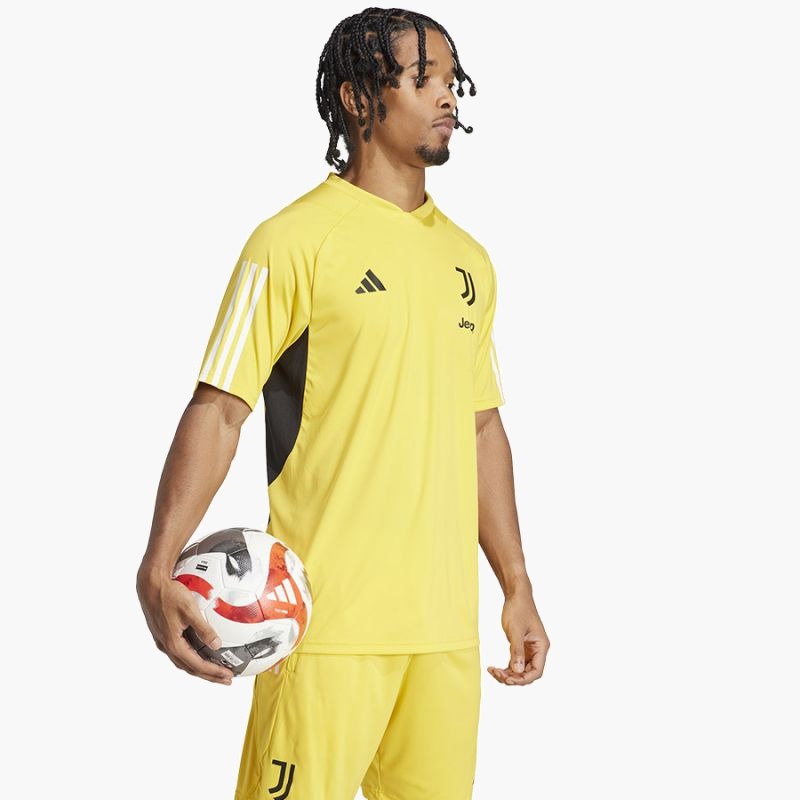 nanito_source_url:https://b2bsportswholesale.net/public/storage/productimages/14/1e/db/e8/1063002/image/xlarge_clean.jpg